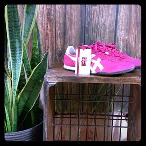 Onitsuka Tiger tennis shoes.